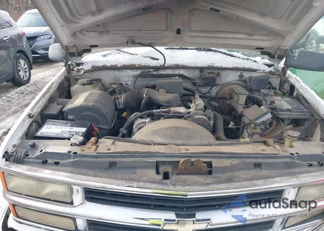 1999 Chevrolet C2500 из США, поврежденный, VIN 1GCGC24R1XR706037